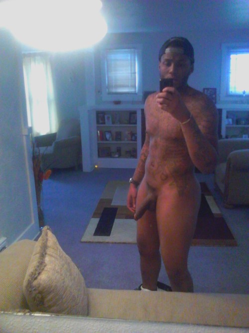 therealhoodfreak:  Drew….. Submit all pics & vids 2 my Kik: Hoodfreak