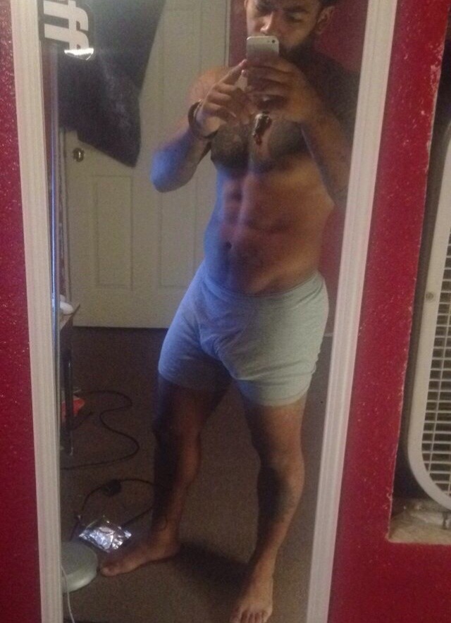 sleezedoutt:  The things I would do to him
