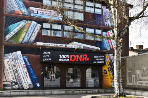 Doner, meze and booksA bookcase mural in Walthamstow on a Turkish restaurant