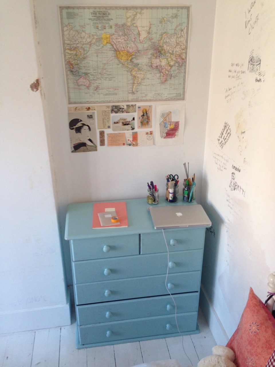 beetrootbaby:Did my room up