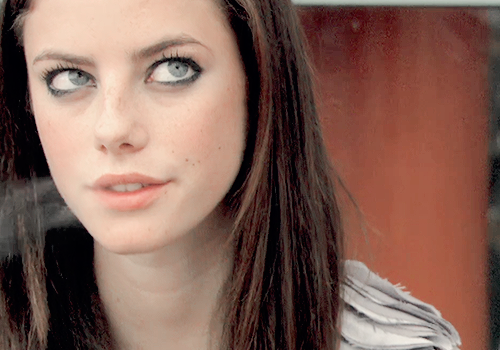 effyclothes:  Effy + make up 1/? 