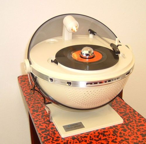 Sanyo Phonosphere record player / radio. #recordplayer #turntable #music#records #vinyl #audio