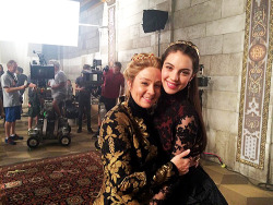 reigndaily:  #2 day of Reign shooting S2 (more photos here) 