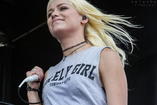 causeyouaremylittlestar:Jenna McDougall | Tonight Alive