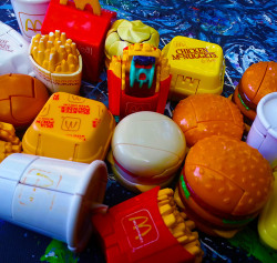 Mummyshark:  Cheeseburger Robots! Yes, Mcdonald’s Changeables Were The Best Happy