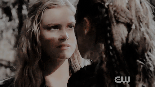 hedasclexas:Right now there’s a war between the vanities, but all I see is you and me