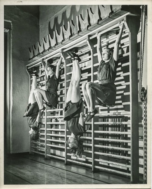 back-then: Women’s athletics at Russell Sage College, Troy, New York  c. 1937-1946