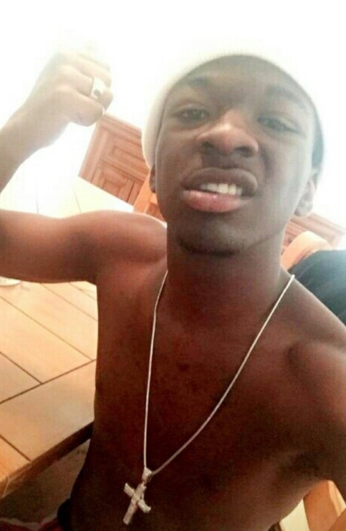 jtbigg:  westsidefreakyboy:  chicagojackd:  DeAndre  DL Age: 18 Pisces  Location: Westside, Chicago     Submission Summary: straight hood thug with a big dick likes to cream fat booty niggas and get his dick sucked. He also records when he fucks. He’s