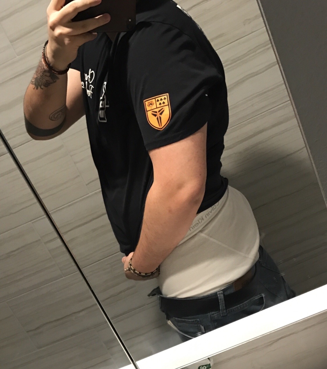 grizzlocke:   😂😂😂😂I’m sorry, but hey my thighs got bigger and stronger