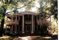 mylittledreamhome:  Pre renovated southern