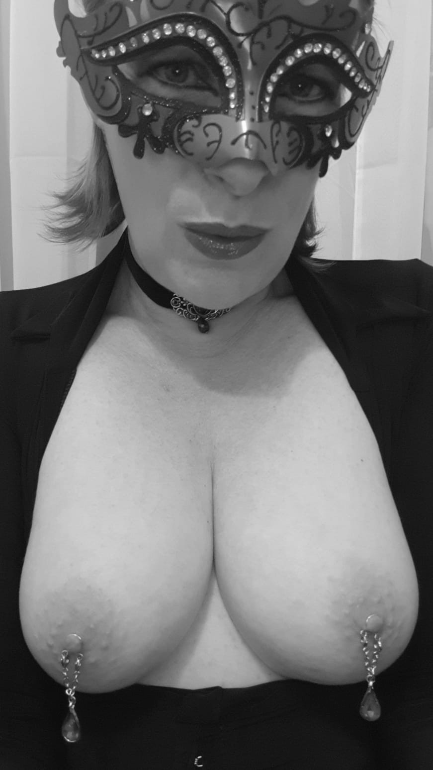 miknikartisan:  Well here we go. 💋I sooo hope you like 😘. I did say I’d wear
