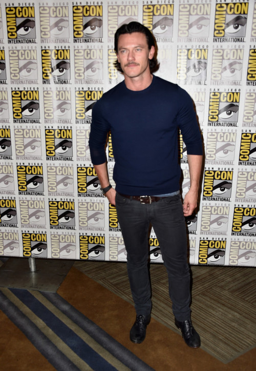 smallwind:  2014 7/26 “The Hobbit: The Battle of the Five Armies” Panel (Part 2)-2014 SDCC 42 Photos Download 
