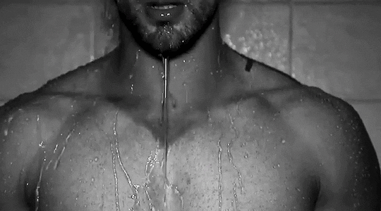 zacharylevis:mttalves: “Christian Hogue is wet”