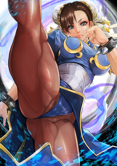 A wonderful Chun-li by artist Maru-Pen.