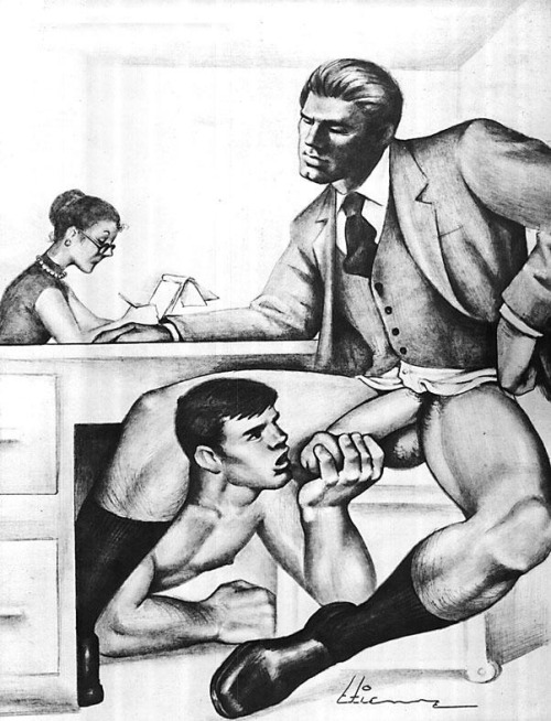 gayinceststories:  I make my son come in to service me while I’m at work.