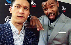 harryshumjjr:shadowhunterstv: @HarryShumJr &amp; @IsaiahMustafa are at the #FreeformUpfront