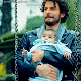 oadamburayagelecek:  aşık oldum uleyn 🙈