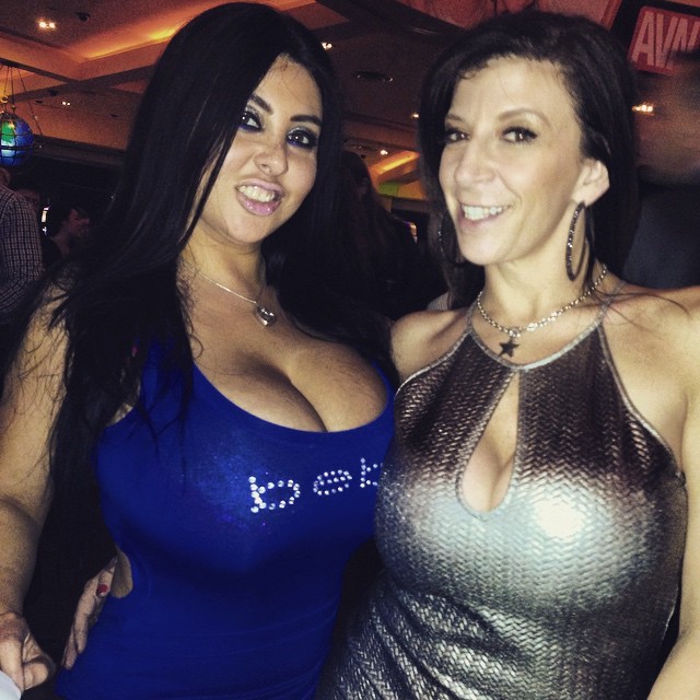 sarajayxxx:  sexy pic with the boobilicious Jaylene Rio ( . )( . ) check out the