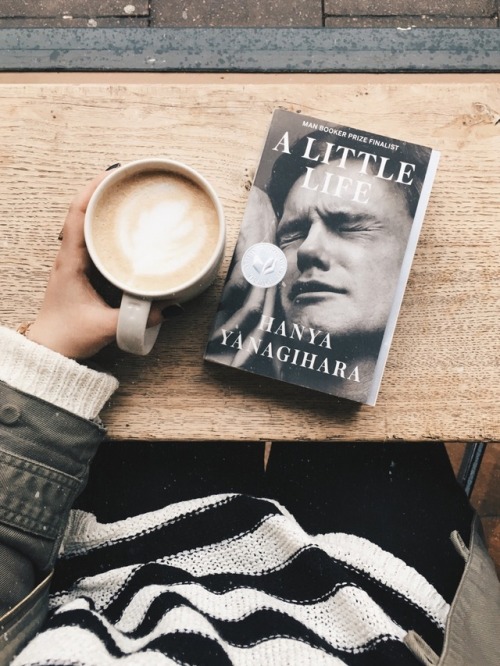 pollyflorence: Escaping the freezing rain with a cinnamon latte &amp; the first few pages of a n