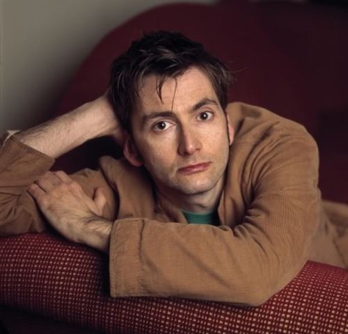 tennydr10confidential:  David Tennant pose that drives me crazy-When he puts one arm and/or hand behind his head.  