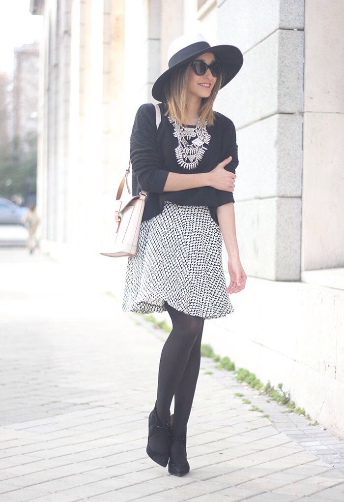 fashion-tights:  Black &amp; White Sombrero/Hat: Uterqüe Falda/Skirt: Zara Sweater: