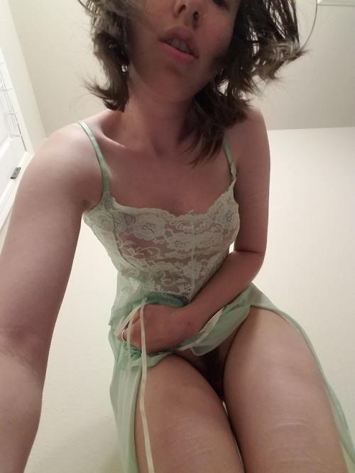 im-thinking-of-youu:  Hmm? You want to see more? Get on your knees and maybe you’ll get a peak