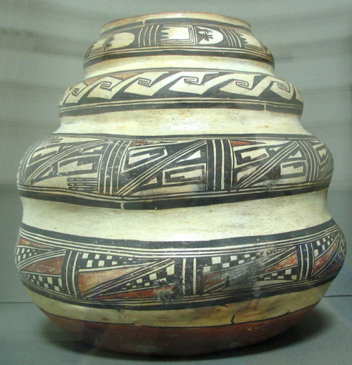 Ceramic jar by the Hopi artist Nampeyo, ca. 1880.  Now in the National Museum of the American Indian