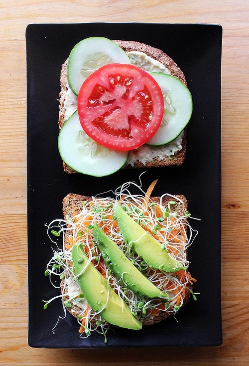 vegan-yums:Veggie sandwich / Recipe