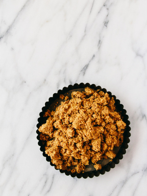 sweetoothgirl:  Chocolate Mousse Pie w/ Peanut Butter Whip + Pretzel Crust 