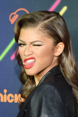 zendayac-news:  [MORE] Zendaya at the 6th Annual Nickelodeon HALO Awards in NYC 11/15/14.