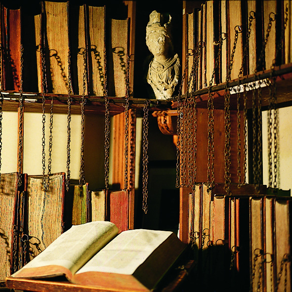  gdfalksen: Reading in Restraint: The Last Chained Libraries In the Middle Ages,