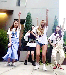 the ladies of tvn’s new variety show, sixth sense - jessi, oh nara, jeon somin and lovelyz’ mijoo - doing jessi’s nununana dance challenge #jessi #oh na ra  #jeon so min #lovelyz#mijoo#oh nara#s3gif #i live for nara in red heels kicking jessis ass  #shes the only one in heels and still danced so well!  #and jessis caption she foreal went for my ass HAHA  #theyre such a riot already