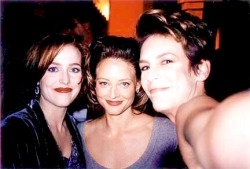 les-silence-des-agneaux:  Gillian Anderson, Jodie Foster and Jamie Lee Curtis 