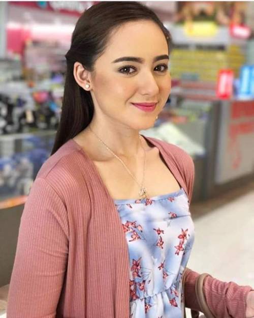 Comelnya Hannah ni.. lagi meresahkan abam sayang jika Hannah nude.. mesti cerah keseluruhan body say