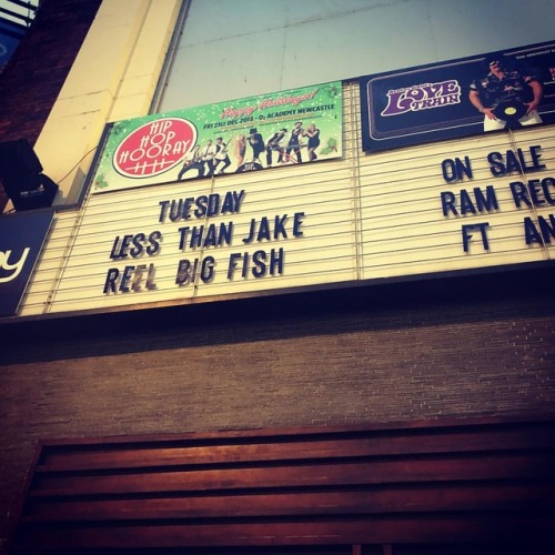 Hell Yeaa @zebraheadofficial   —— #zebrahead #lessthanjake #reelbigfish #newcastle #o2ac