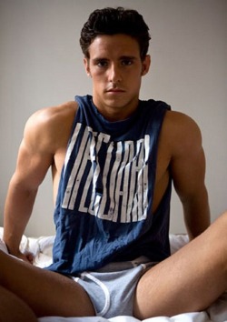 extra0rd1nary-belleza:  Tyler Lough http://extra0rd1nary-belleza.tumblr.com/