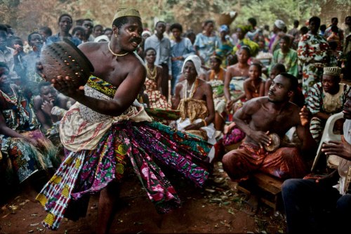 The dance of Shango, Yorubá