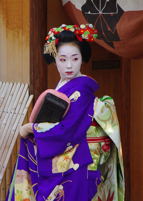 Geiko & Maiko — Differences between Maiko and Geiko