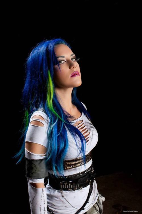 Porn photo fuckyeah-alissawhite-gluz:  Alissa White-Gluz