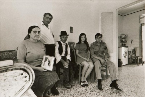 Mario Cresci, Dai Ritratti Reali Tricarico (Basilicata) , 1974