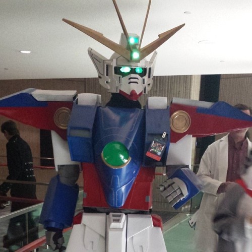 Homemade Mobile Suit Gundam! Very awesome. Very crafty. #youmacon #anime #mobilesuitgundam #gundam