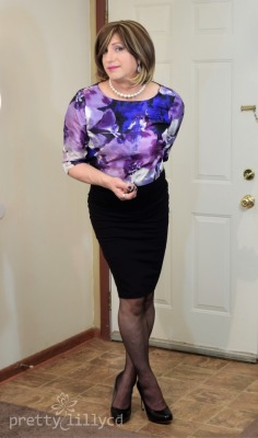 prettylillycd: More Watercolor Crop Top &amp; Pencil Skirt Thank you for all the wonderful comments about this outfit, it has become one of my favorites. This wonderful top pairs so nicely with the high waisted pencil skirt. I cannot stress enough the