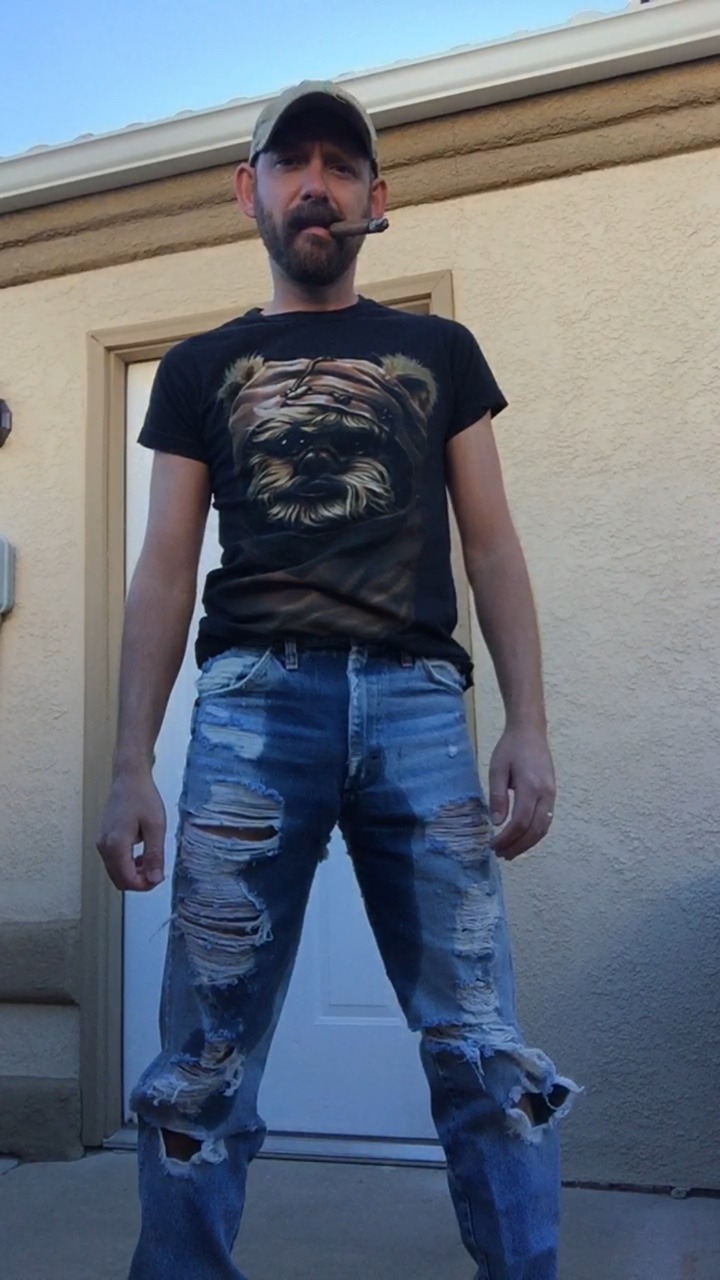 stacheman76:  Pissin my jeans   perfect man!