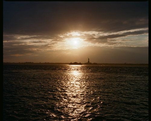 https://flic.kr/p/2mawjeHRed Hook Sunset by GPhace Film: Kodak Ektar 100 Camera: Mamiya RB67 Pro-s