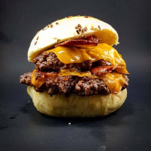 sha-noms:  Double Bacon Cheeseburger