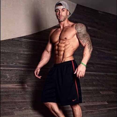 teamxtremotivation:  🌟🌟🌟🌟🌟www.XtreMotivation.com | @Gymotivationwear featuring 👉👉👉  @jlbphysique @jlbphysique @jlbphysique   28 FromPortland Oregon   Personal trainer trying to inspire the uninspired  WORK HARD STAY HUMBLE  #teamXtremotivation
