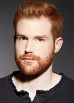 ty3141:Handsome ginger eye candy.  Yummy!