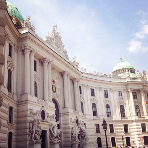 One of my favourite European buildings #spanishridingschool #vienna #austria #vscocity #history #vsc