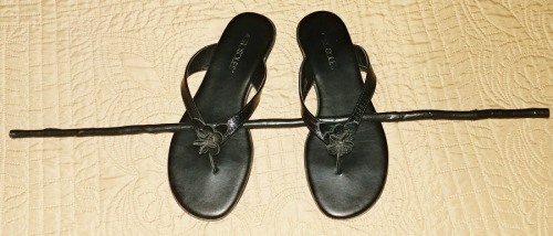 sandalsandspankings:My husband knows that when I wear a certain pair of sandals, a whuppin’ with the
