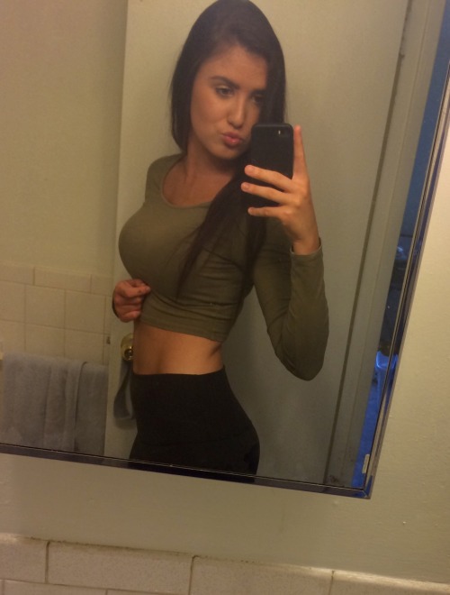 han-lifts:  fitbootyguide: han-lifts:  insta: hannahglasier   |     F i t n e s s    Y o u T u b e   C h a n n e l     |  Subscribe! Subscribe! Subscribe! Subscribe!  EWWW stop